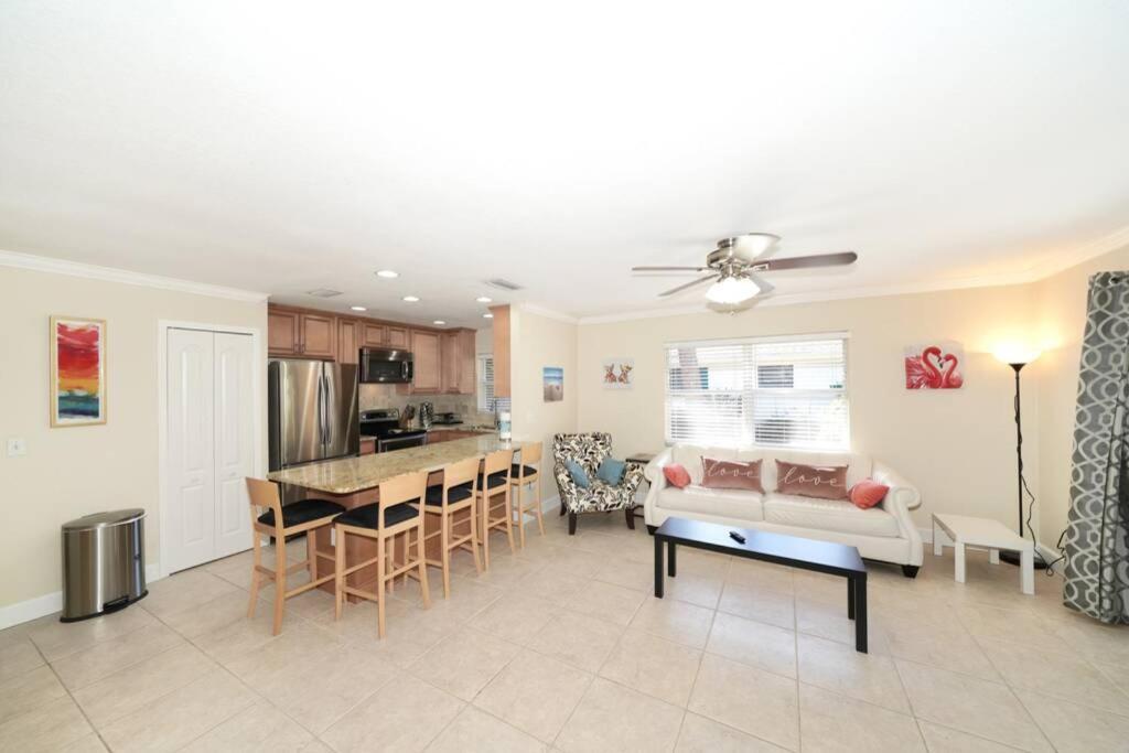 Pet-Friendly, King Bed, Close To Siesta Beach, Restaurants, Shopping Villa Sarasota Exterior foto